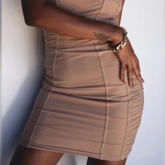 NWT PRINCESS POLLY Clique Bodycon Mini Dress Brown - Picture 2 of 7